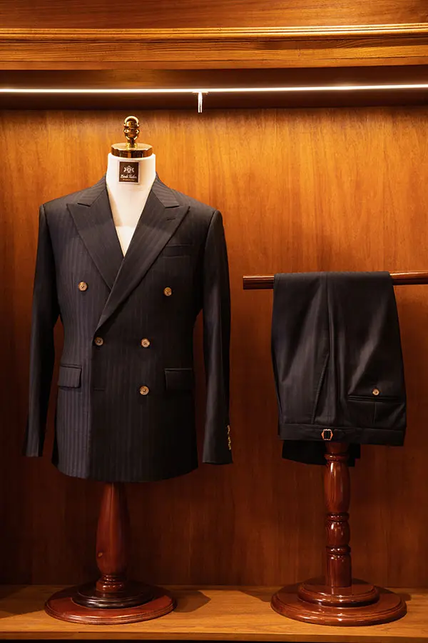 Binh Tailor - Final Craftsmanship